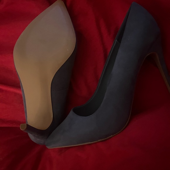JustFab Shoes - Suede just fab high heels